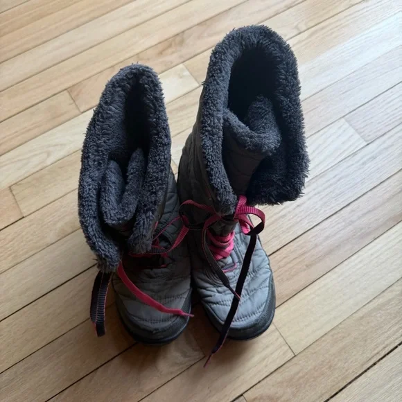 Columbia Minx Mid III Waterproof Omni-Heat Boots - Picture 4 of 5